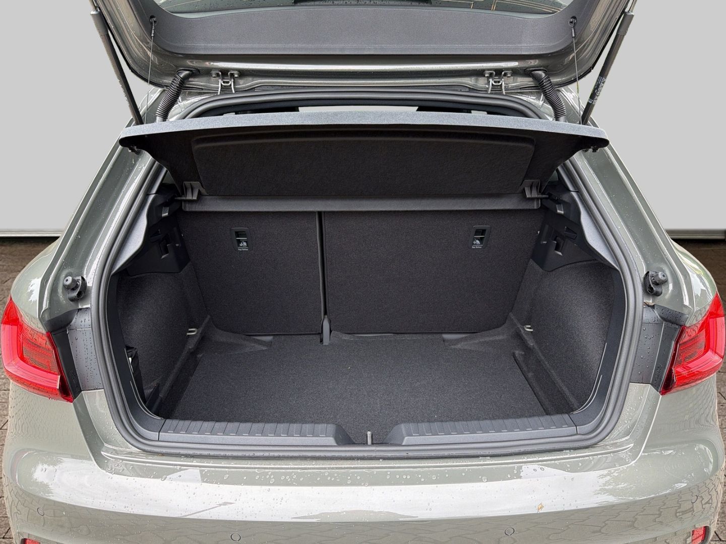 Fahrzeug 20 Fahrzeugabbildung Audi A1 SPORTBACK 30TFSi S-TRONIC+SLINE+VIRTUAL+PDC
