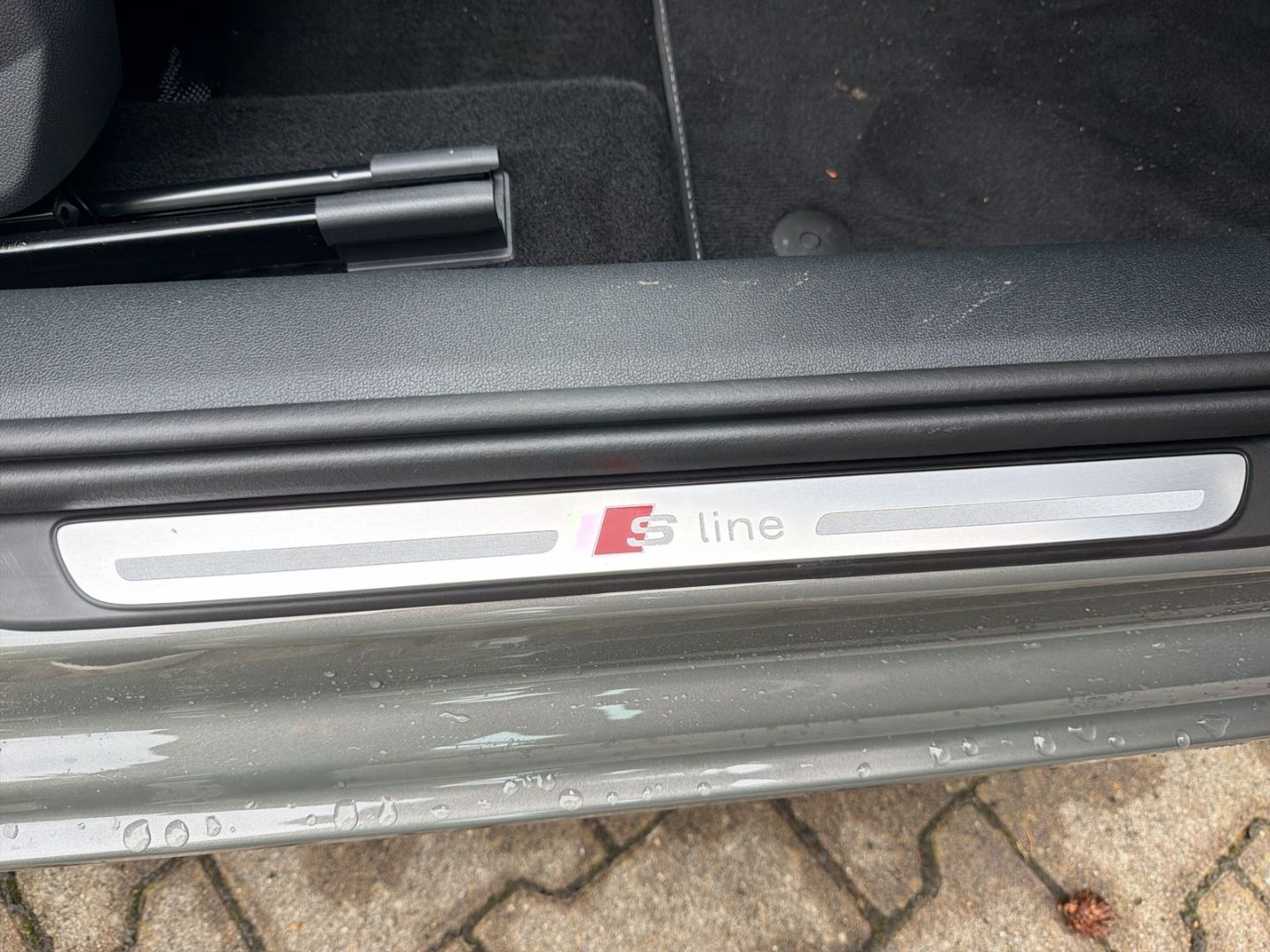Fahrzeug 24 Fahrzeugabbildung Audi A1 SPORTBACK 30TFSi S-TRONIC+SLINE+VIRTUAL+PDC
