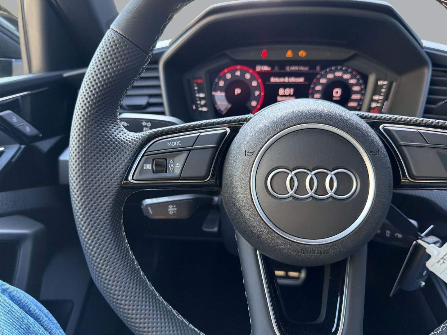 Fahrzeug 16 Fahrzeugabbildung Audi A1 SPORTBACK 30TFSi S-TRONIC+SLINE+VIRTUAL+PDC