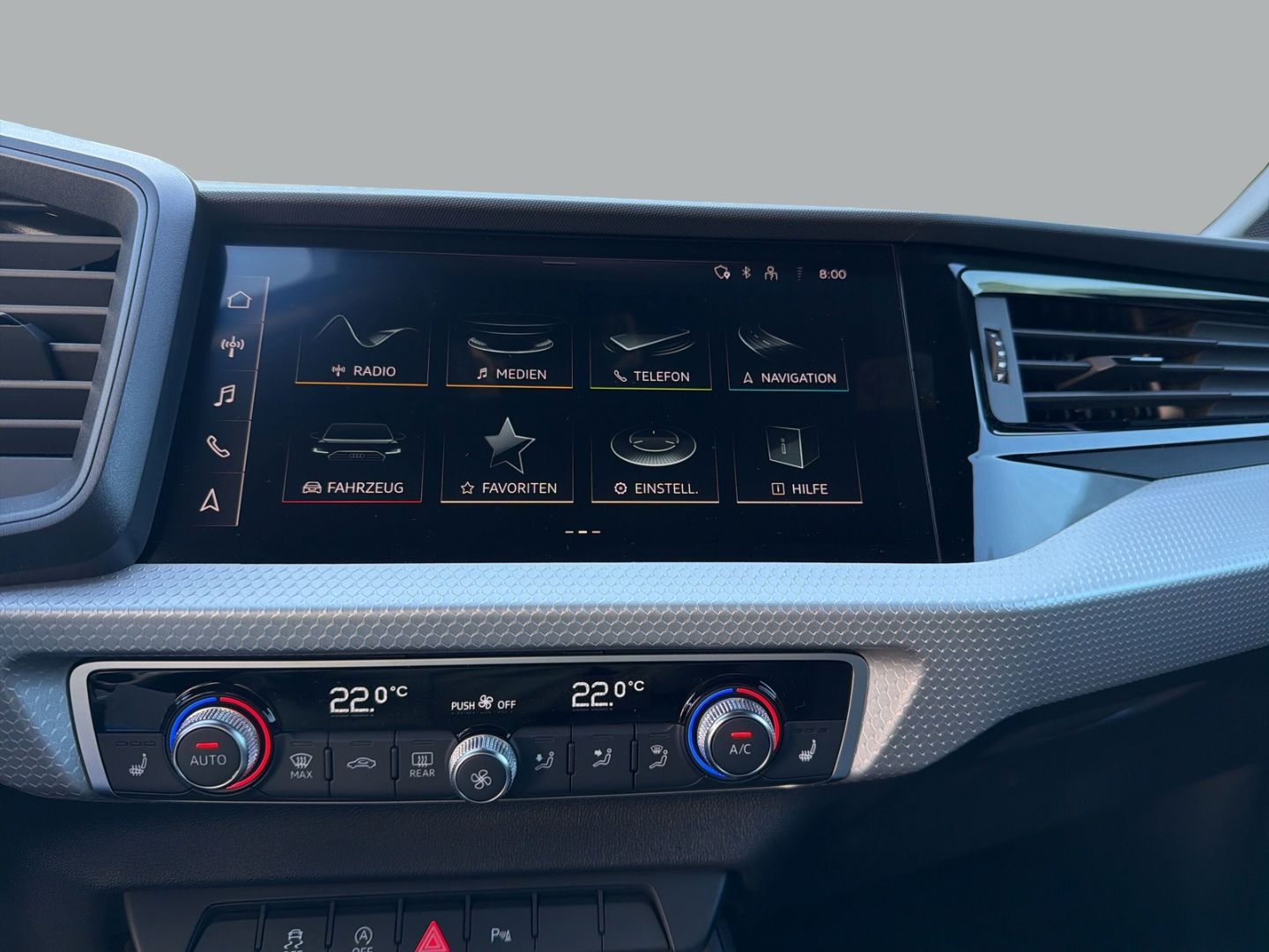 Fahrzeug 18 Fahrzeugabbildung Audi A1 SPORTBACK 30TFSi S-TRONIC+SLINE+VIRTUAL+PDC
