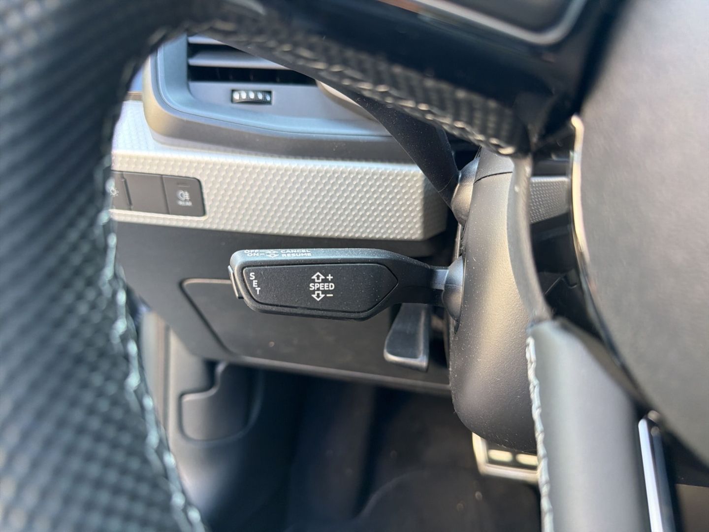 Fahrzeug 23 Fahrzeugabbildung Audi A1 SPORTBACK 30TFSi S-TRONIC+SLINE+VIRTUAL+PDC