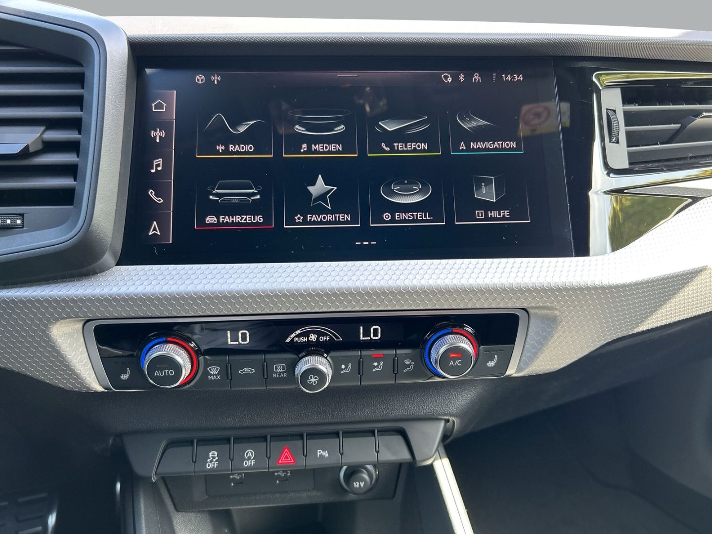 Fahrzeugabbildung Audi A1 SPORTBACK 30TFSi S-TRONIC+SLINE+VIRTUAL+PDC