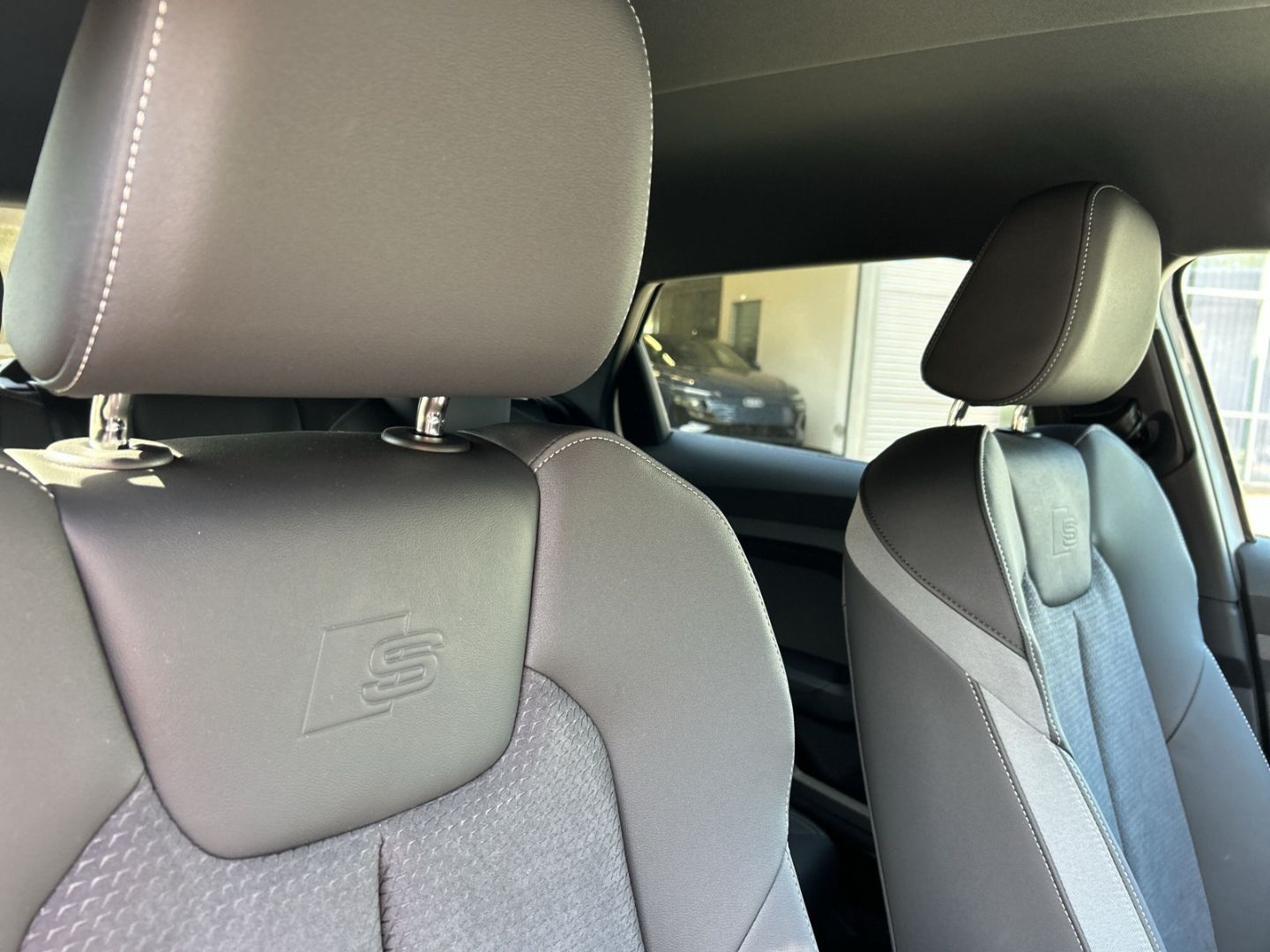 Fahrzeugabbildung Audi A1 SPORTBACK 30TFSi S-TRONIC+SLINE+VIRTUAL+PDC