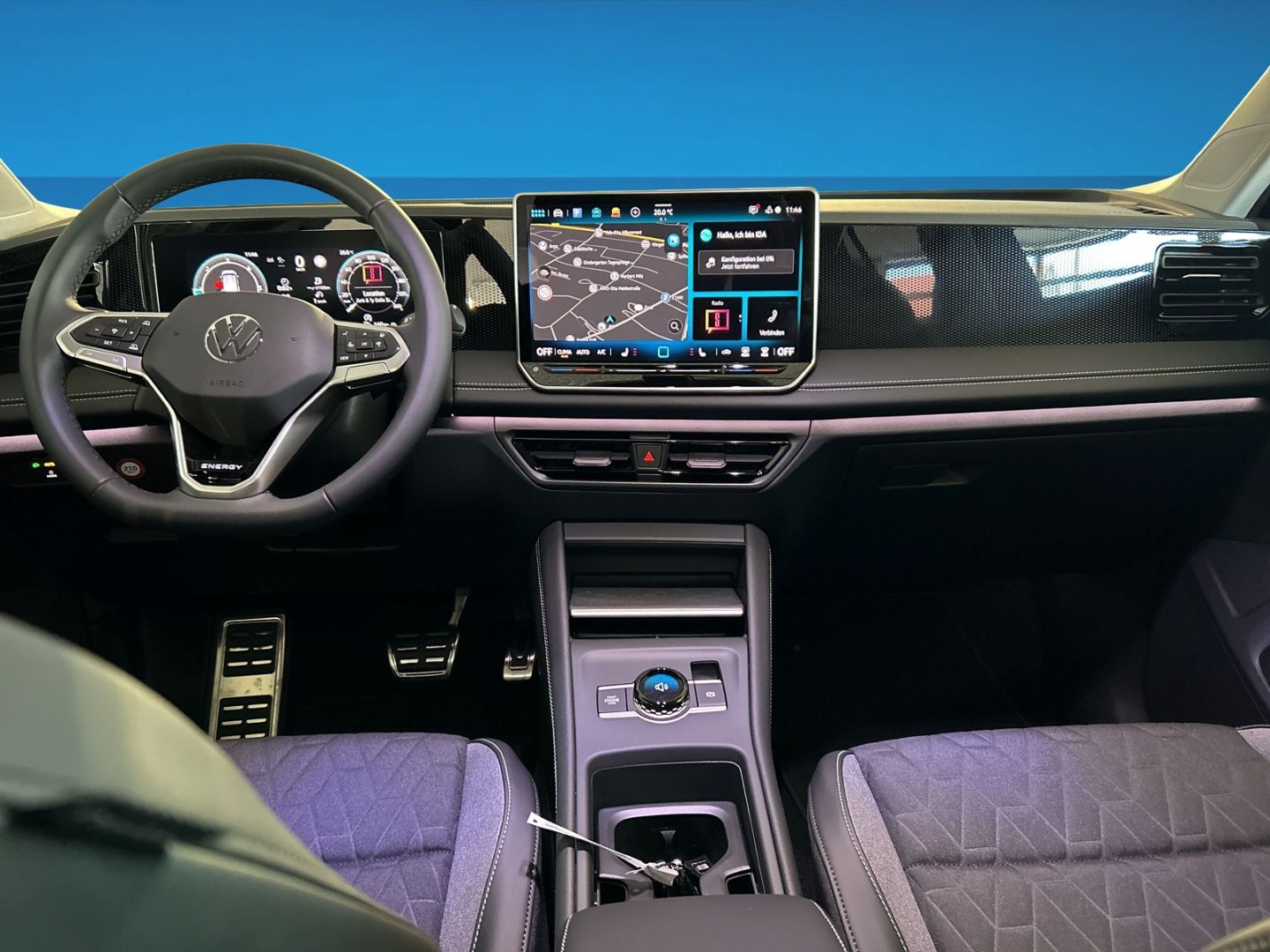 Fahrzeug 12 Fahrzeugabbildung Volkswagen Tiguan ENERGY 2,0l TDI LED EASY OPEN NAVI AREA V