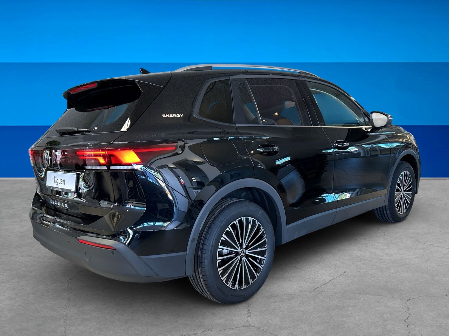 Fahrzeug 5 Fahrzeugabbildung Volkswagen Tiguan ENERGY 2,0l TDI LED EASY OPEN NAVI AREA V