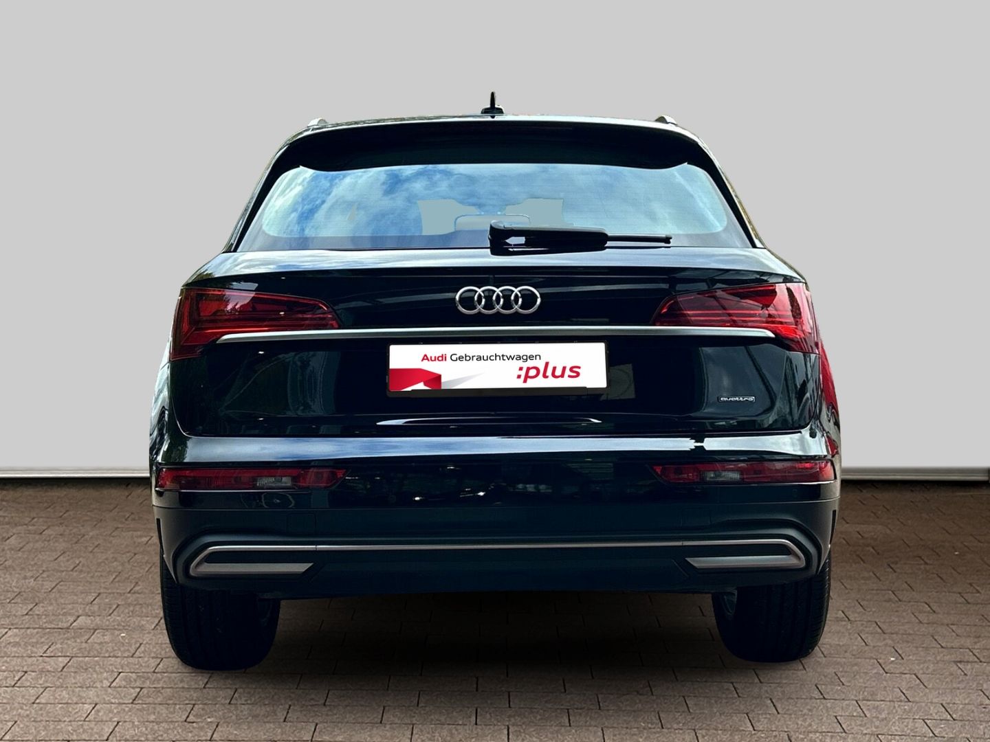 Fahrzeugabbildung Audi Q5 40 TDI quattro LED+NAVI+AHK+ KAMERA+StandHZG - mit KI generiert/bearbeitet