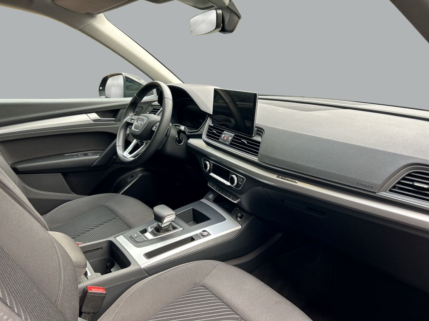Fahrzeugabbildung Audi Q5 40 TDI quattro LED+NAVI+AHK+ KAMERA+StandHZG - mit KI generiert/bearbeitet