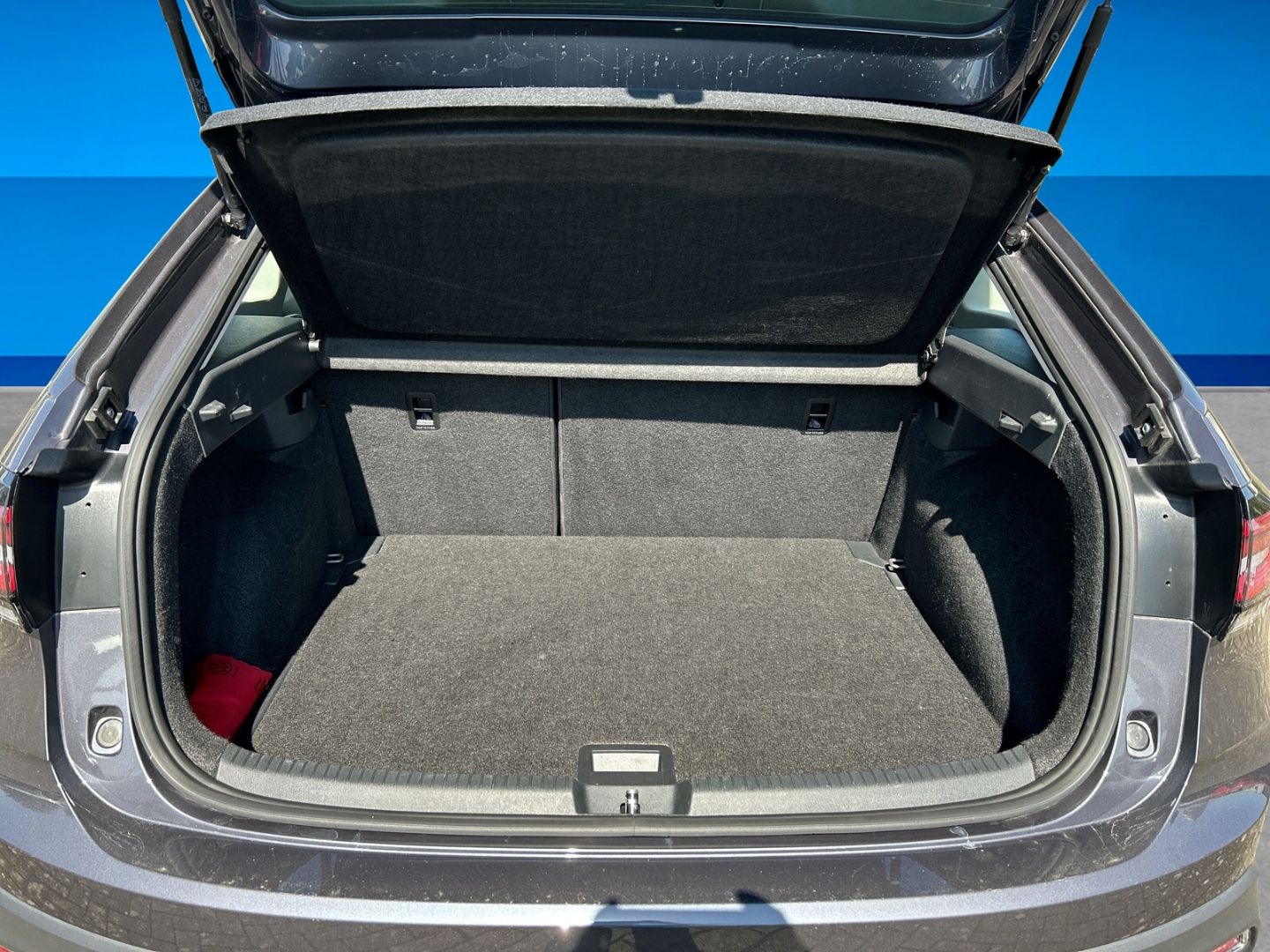 Fahrzeug 11 Fahrzeugabbildung Volkswagen Taigo 1.0 TSI Style Navi Digitales Cockpit LED B - mit KI generiert/bearbeitet