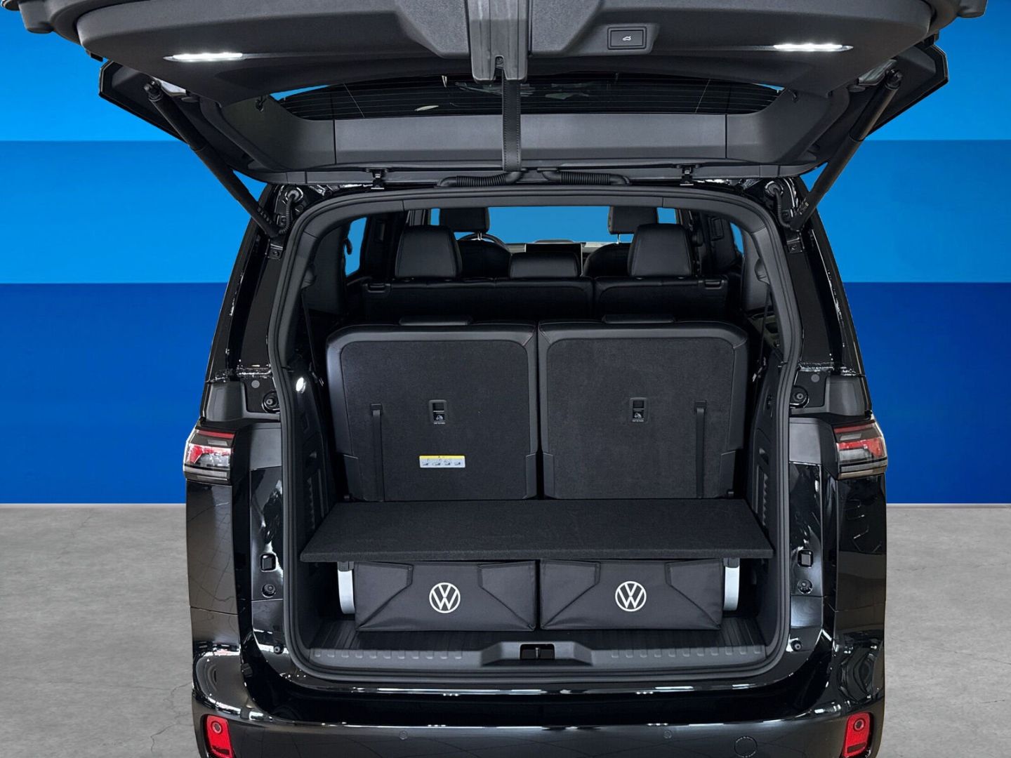 Fahrzeug 9 Fahrzeugabbildung Volkswagen ID. Buzz GTX 4MOTION langer Radstand Motor 250 - mit KI generiert/bearbeitet