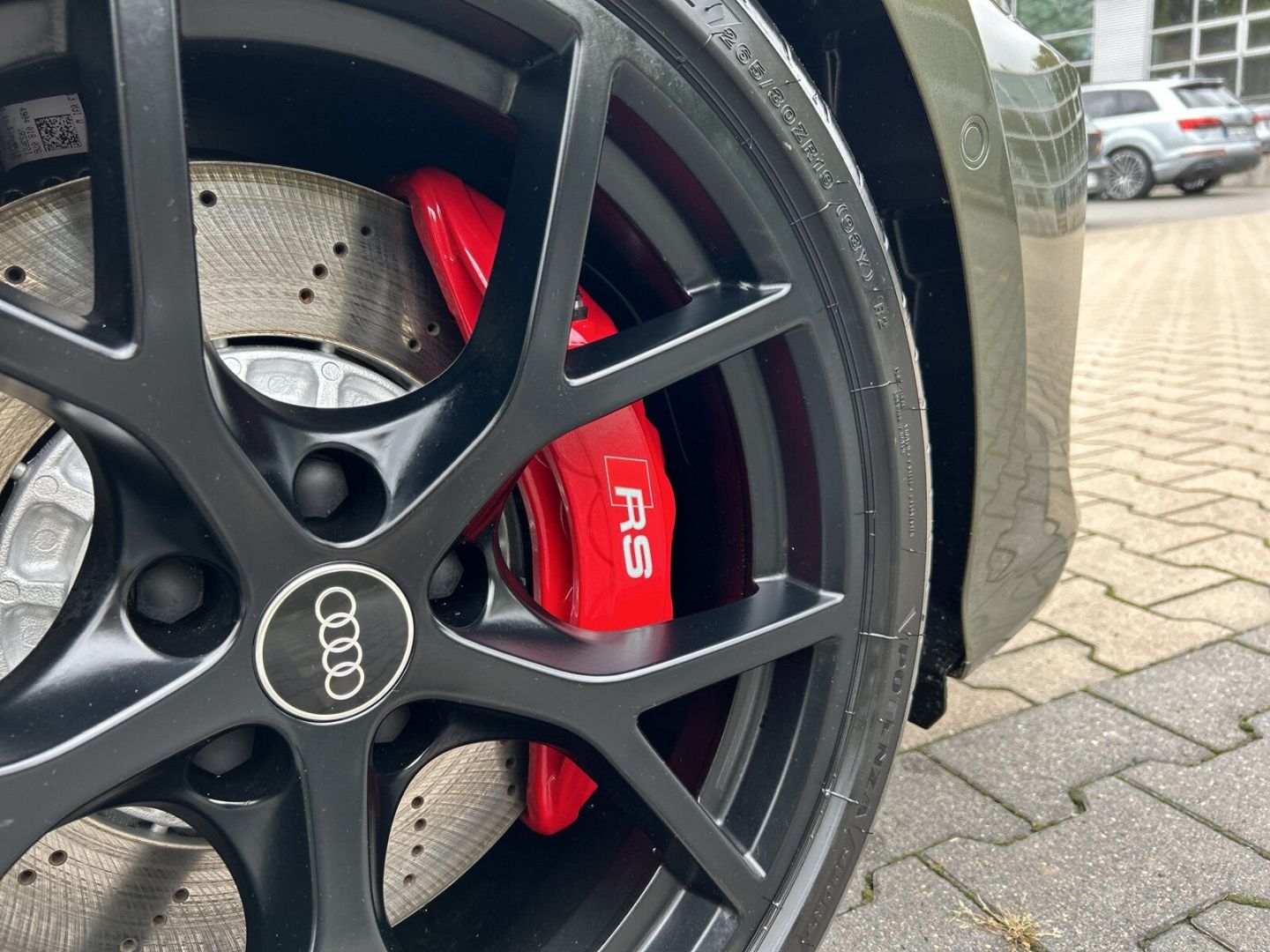 Fahrzeugabbildung Audi RS3 SPORTBACK+LED+HUD+PANO+SPORTABGAS+SONOS - mit KI generiert/bearbeitet