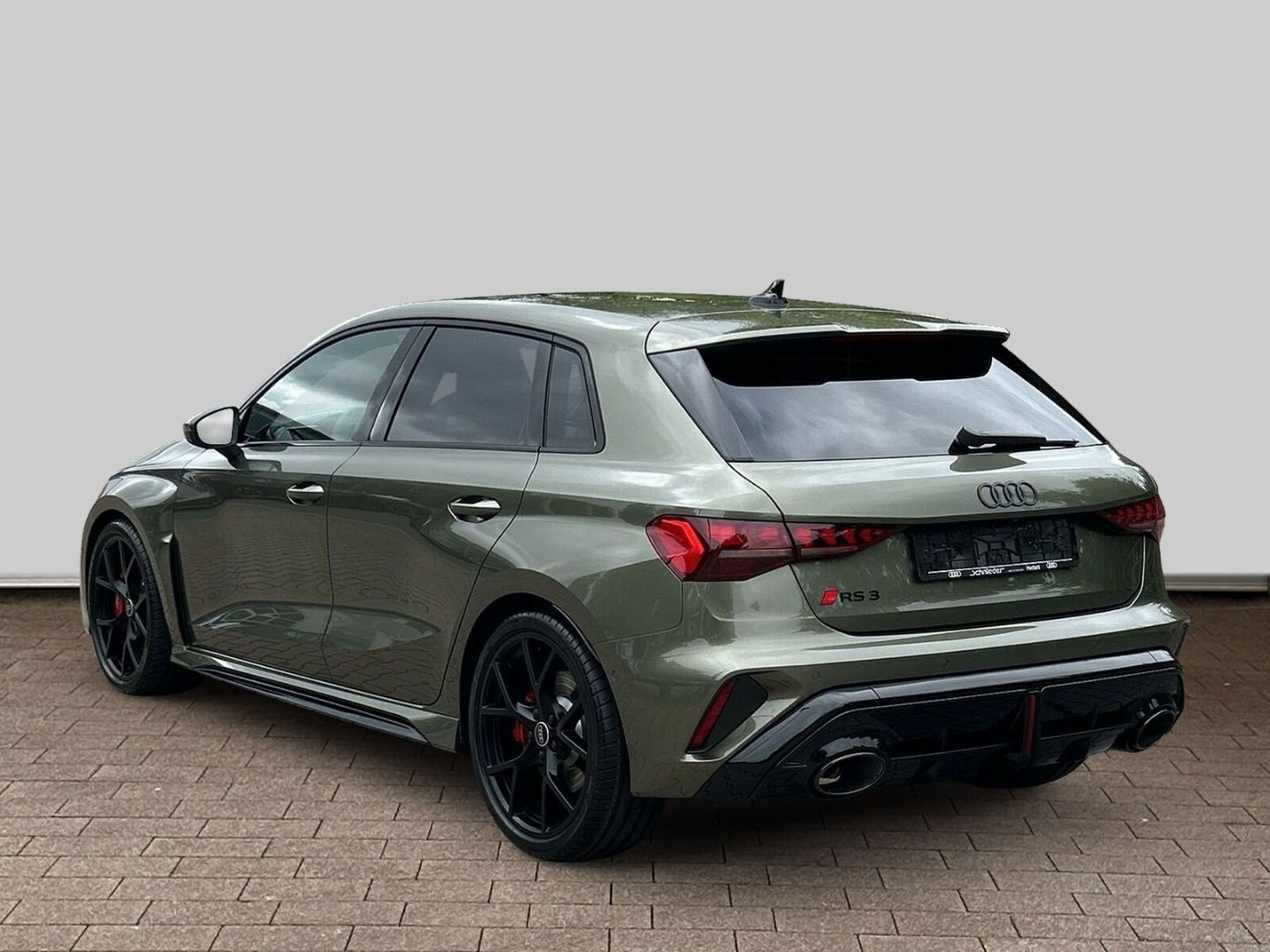 Fahrzeugabbildung Audi RS3 SPORTBACK+LED+HUD+PANO+SPORTABGAS+SONOS - mit KI generiert/bearbeitet