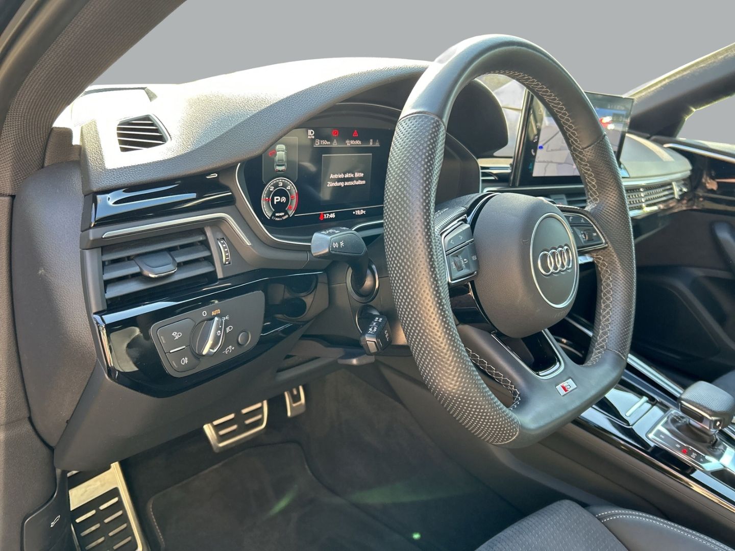 Fahrzeugabbildung Audi A4 Limousine 35 TDI tronic S line LED Optikpaket