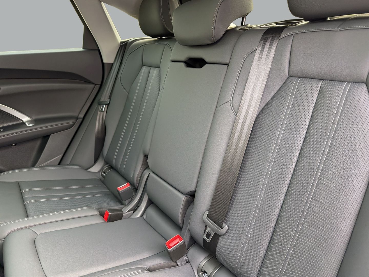 Fahrzeugabbildung Audi Q5 SPORTBACK TDI 150KW+LED+PANO+AHK+LUFT+SPORTPA