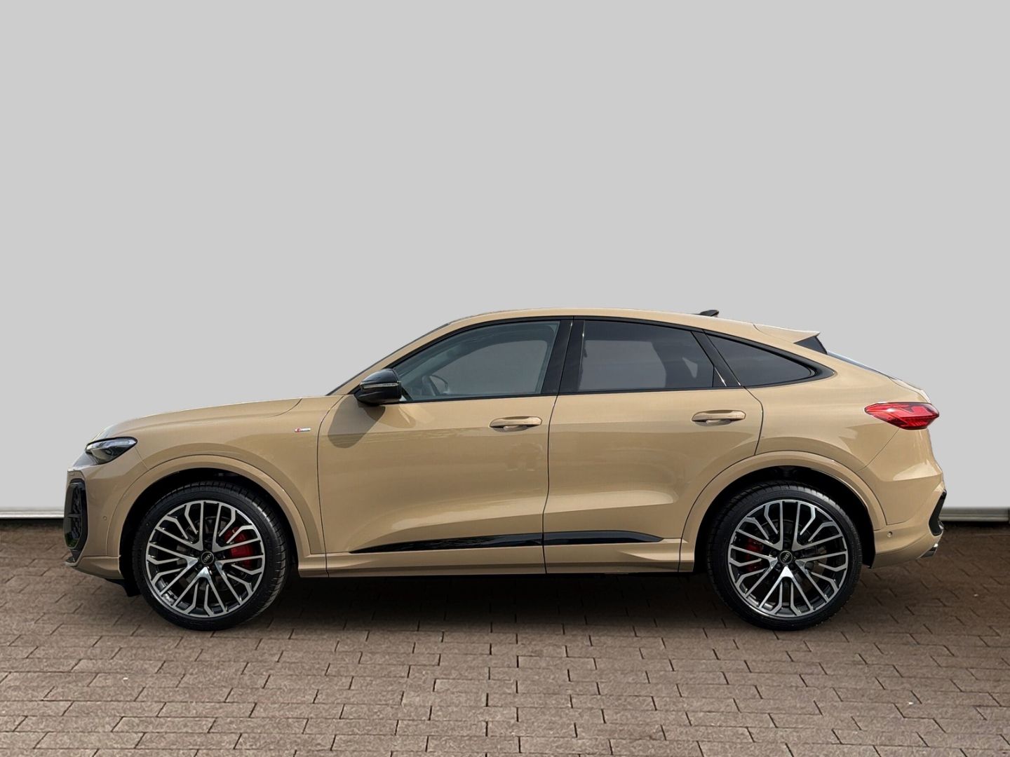 Fahrzeugabbildung Audi Q5 SPORTBACK TDI 150KW+LED+PANO+AHK+LUFT+SPORTPA