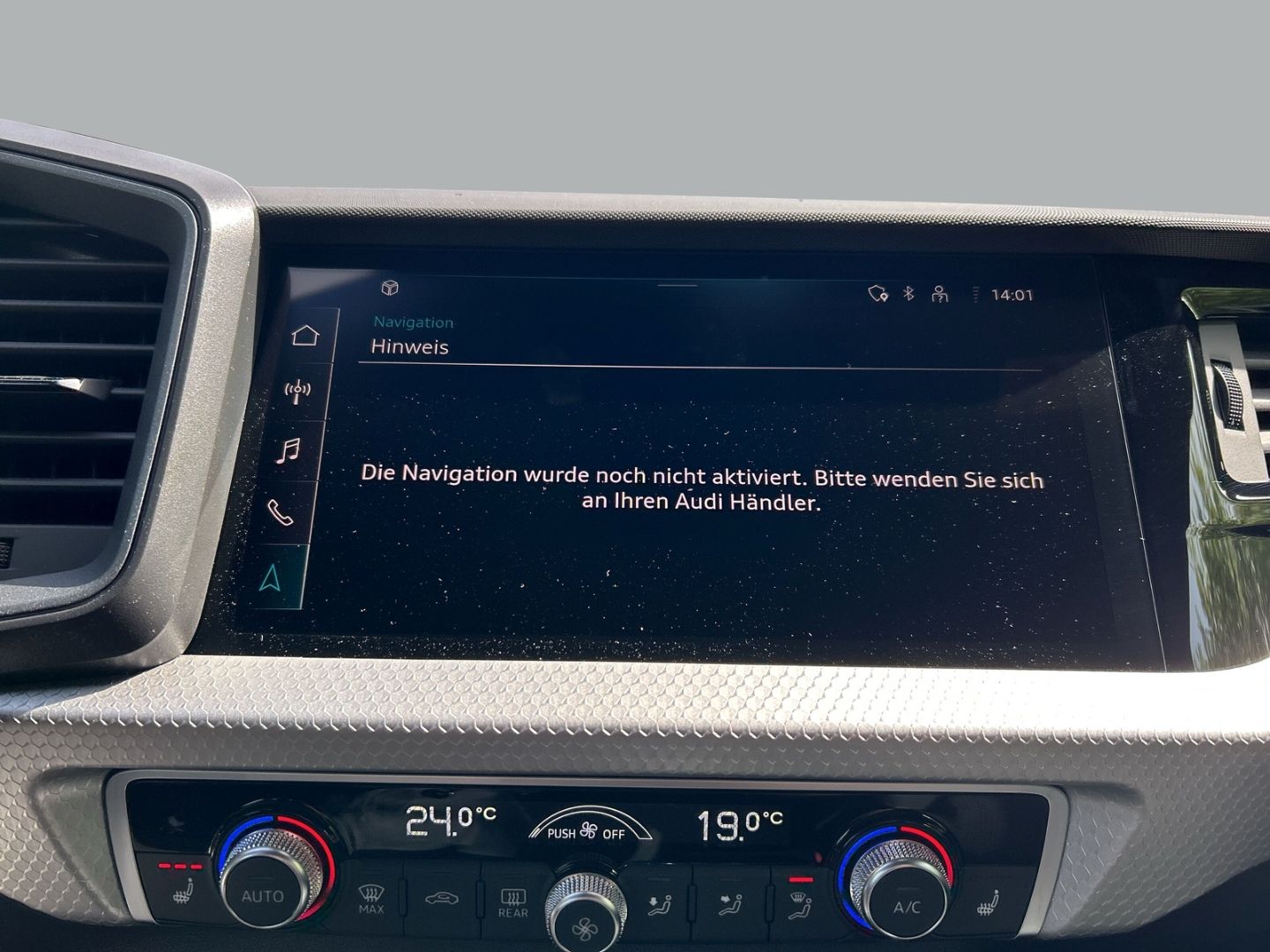 Fahrzeugabbildung Audi A1 SPORTBACK 40 TFSI+LED+VIRTUAL+SPORTPAKET+CARP