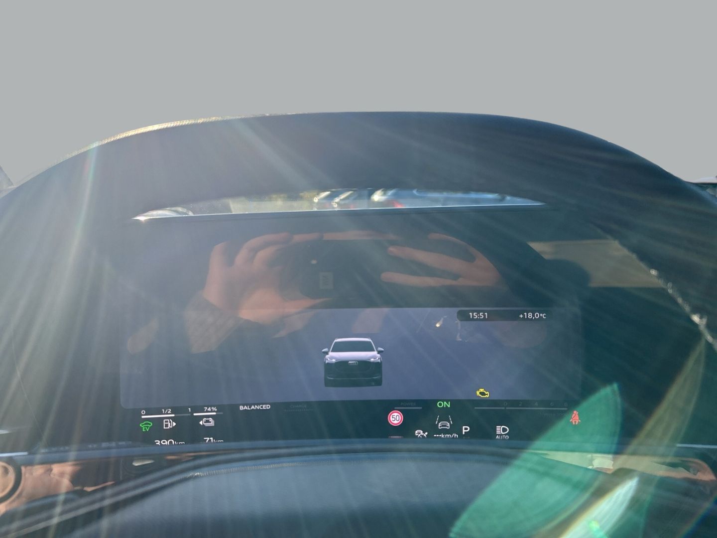 Fahrzeugabbildung Audi Q3 e-hybrid S-tronic NAVI+LEDER+SPORTSITZE+MATRI