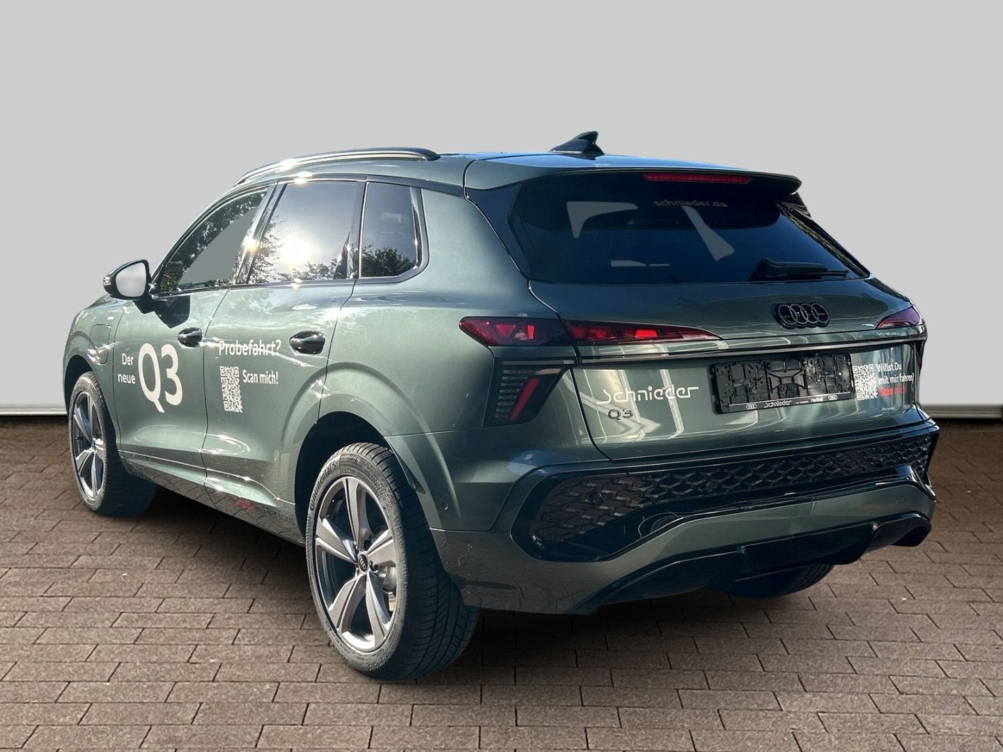Fahrzeugabbildung Audi Q3 e-hybrid S-tronic NAVI+LEDER+SPORTSITZE+MATRI