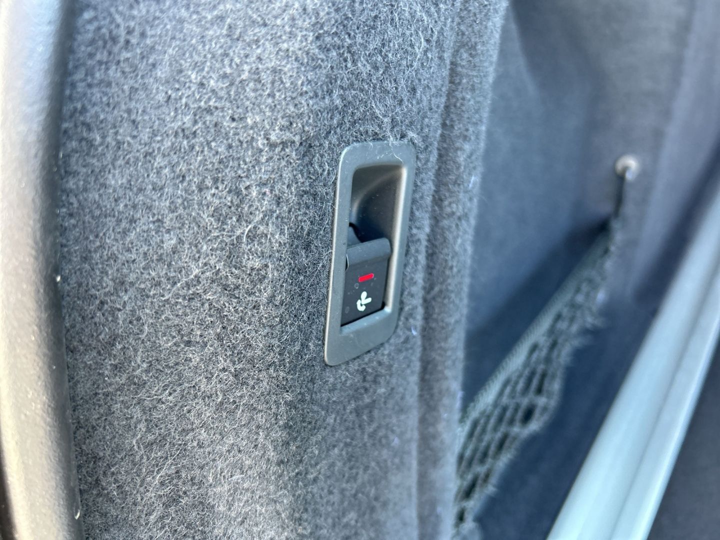 Fahrzeugabbildung Audi A4 2.0 Avant 40 TDI quattro S tronic Matrix LED