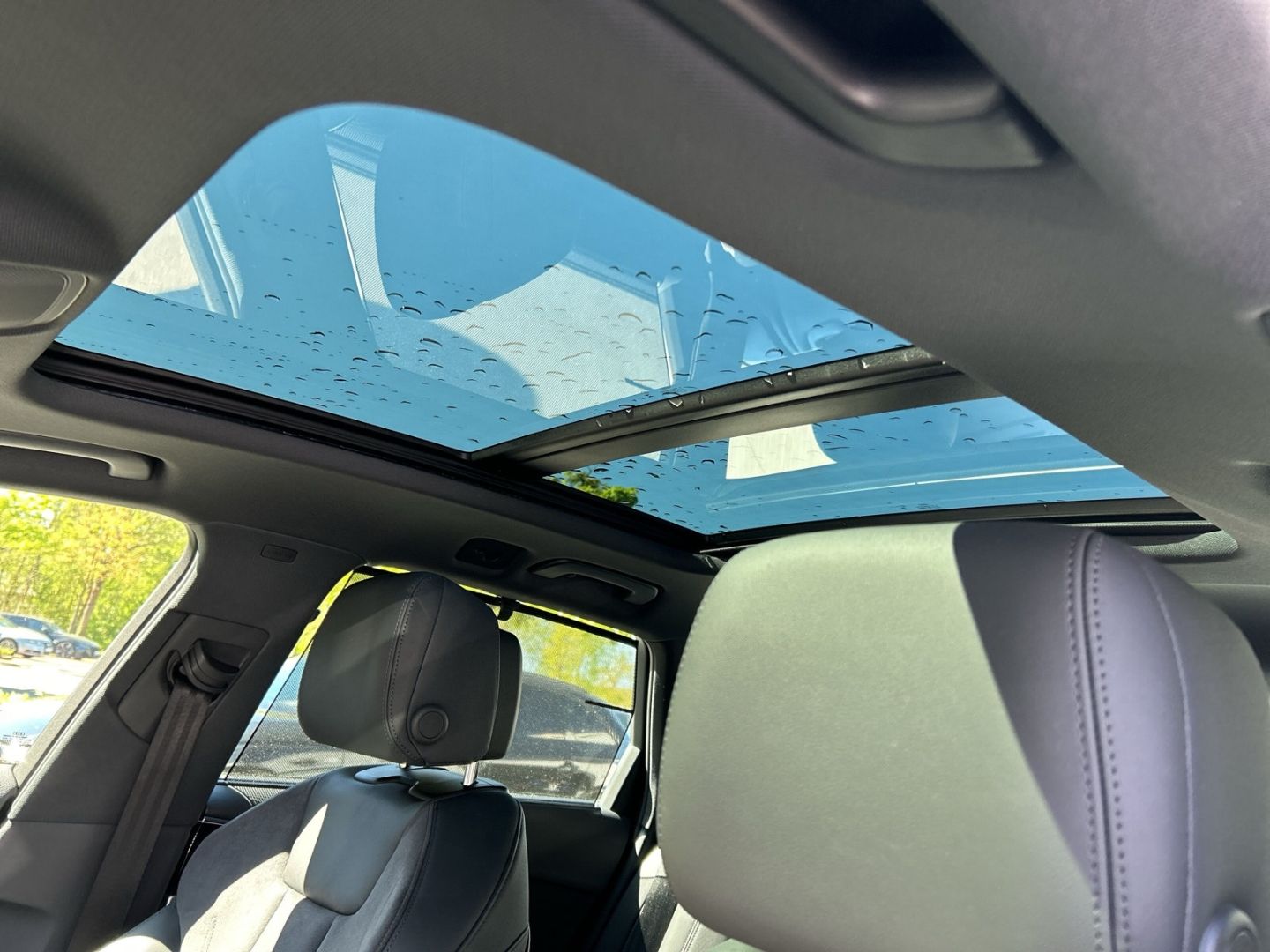 Fahrzeugabbildung Audi A4 2.0 Avant 40 TDI quattro S tronic Matrix LED