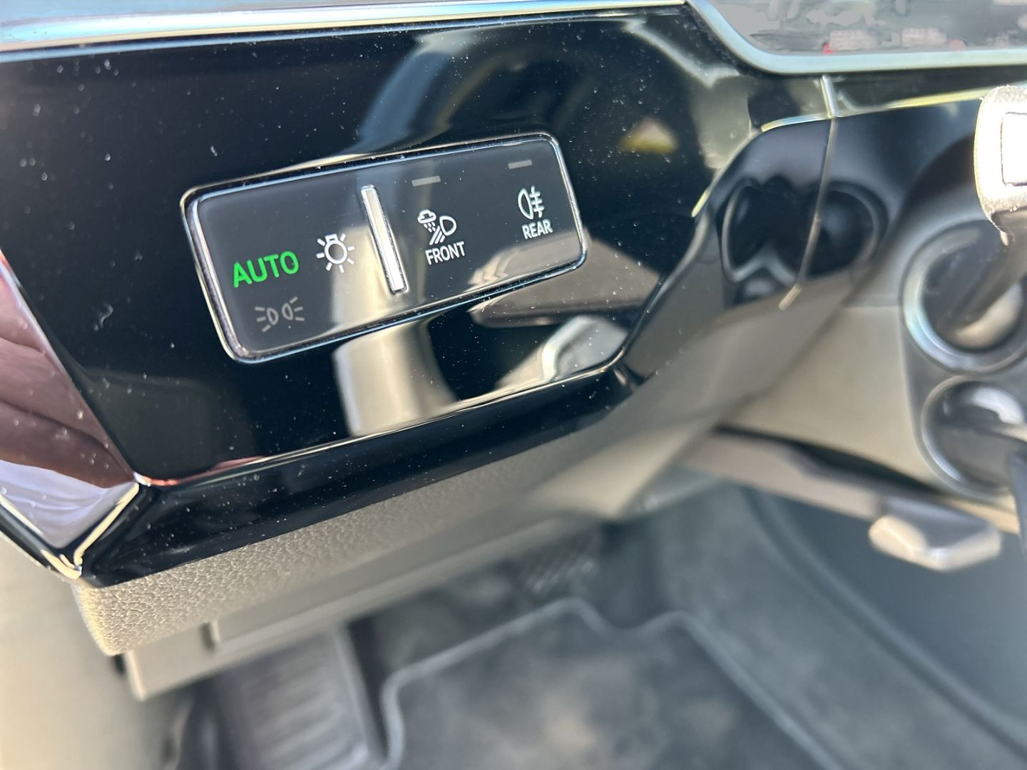 Fahrzeugabbildung Audi Q8 e-tron Sportback 50 QUATTROadvanced Luftfeder