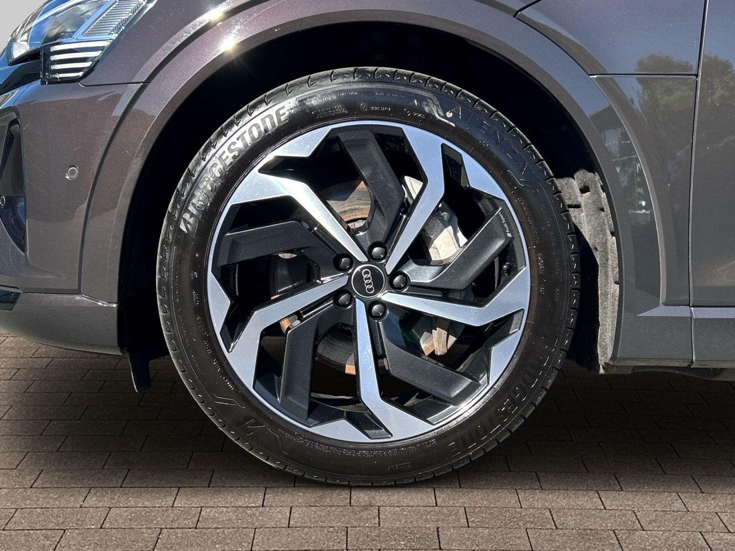 Fahrzeugabbildung Audi Q8 e-tron Sportback 50 QUATTROadvanced Luftfeder