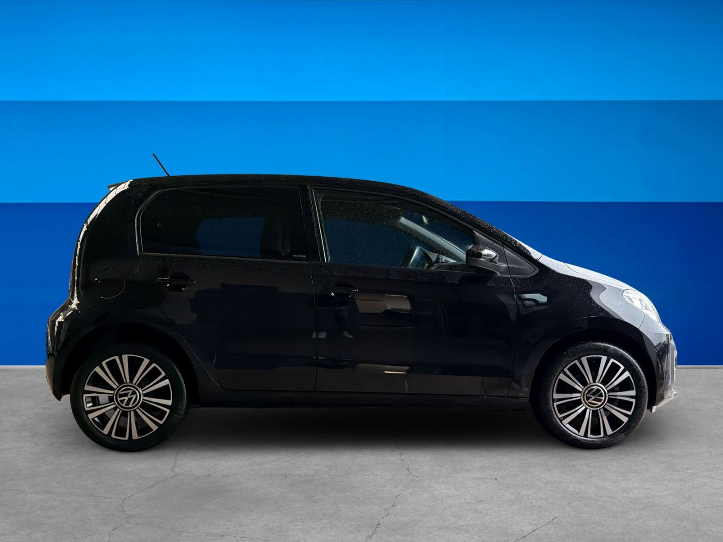 Fahrzeugabbildung Volkswagen up! 1.0 Active Climatronic Maps + More