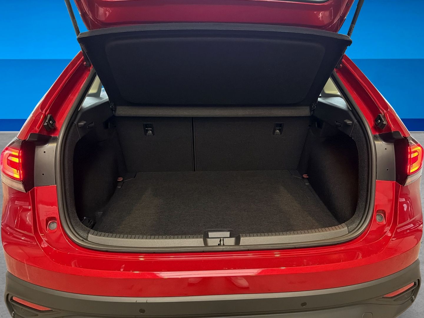 Fahrzeugabbildung Volkswagen Taigo 1.0 TSI Life Rear View IQ.DRIVE