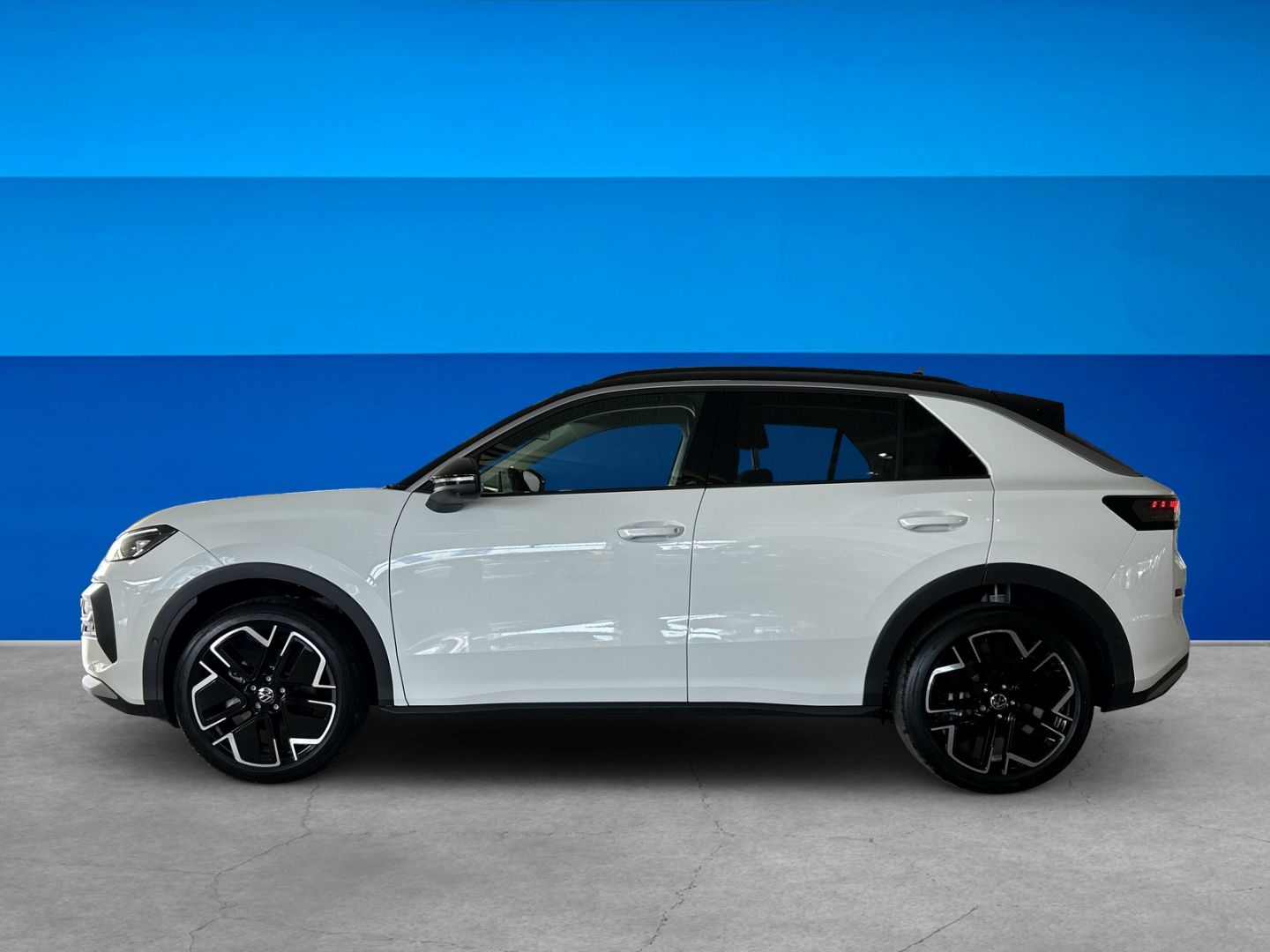 Fahrzeugabbildung Volkswagen T-Roc Style 1.5l eTSI DSG IQ.DRIVE AHK EASY OPEN