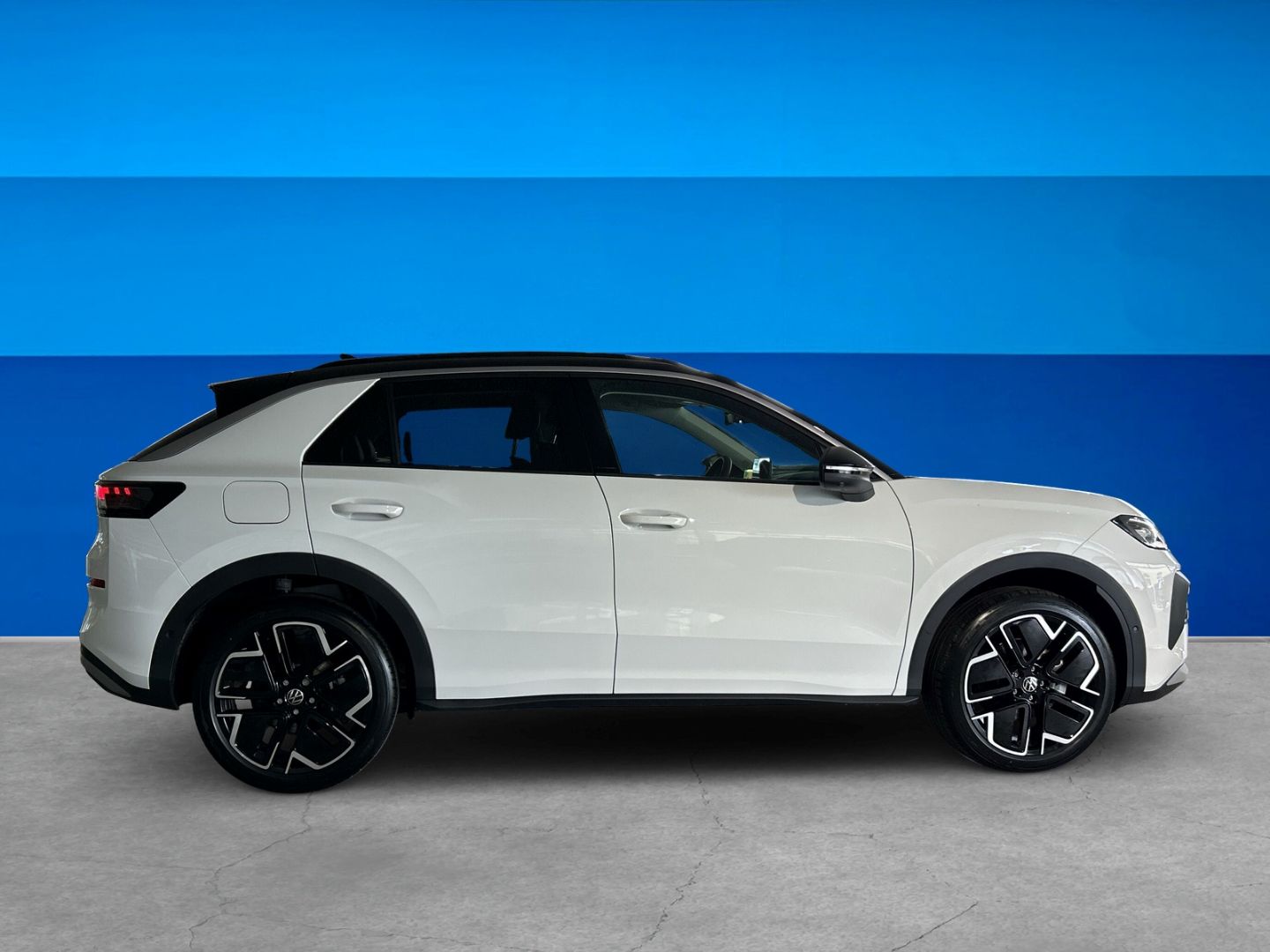 Fahrzeugabbildung Volkswagen T-Roc Style 1.5l eTSI DSG IQ.DRIVE AHK EASY OPEN