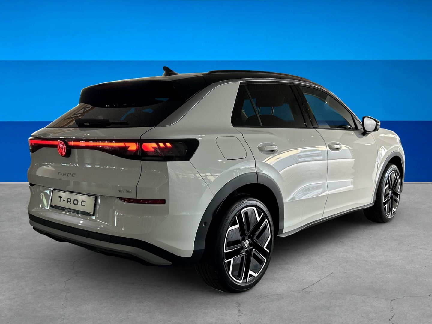 Fahrzeugabbildung Volkswagen T-Roc Style 1.5l eTSI DSG IQ.DRIVE AHK EASY OPEN