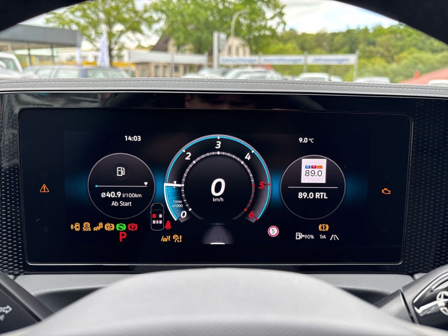 Fahrzeugabbildung Volkswagen Tiguan ENERGY 2,0 l TDI DSG AHK LED+ NAPOLI