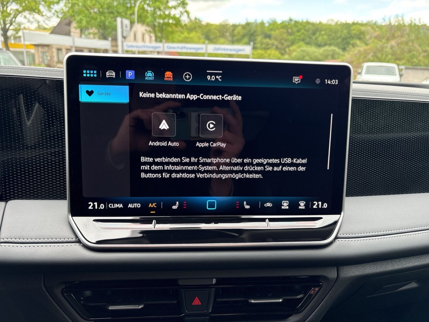 Fahrzeugabbildung Volkswagen Tiguan ENERGY 2,0 l TDI DSG AHK LED+ NAPOLI
