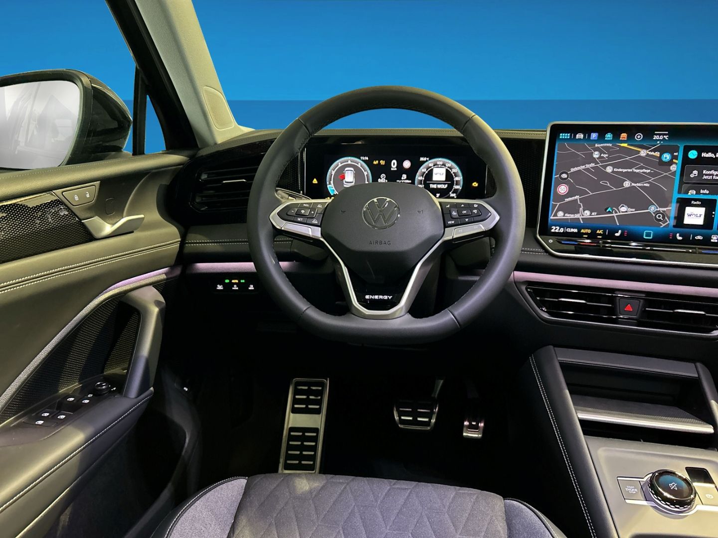 Fahrzeugabbildung Volkswagen Tiguan ENERGY 1,5l eTSI DSG AHK LED+ EASY OPEN