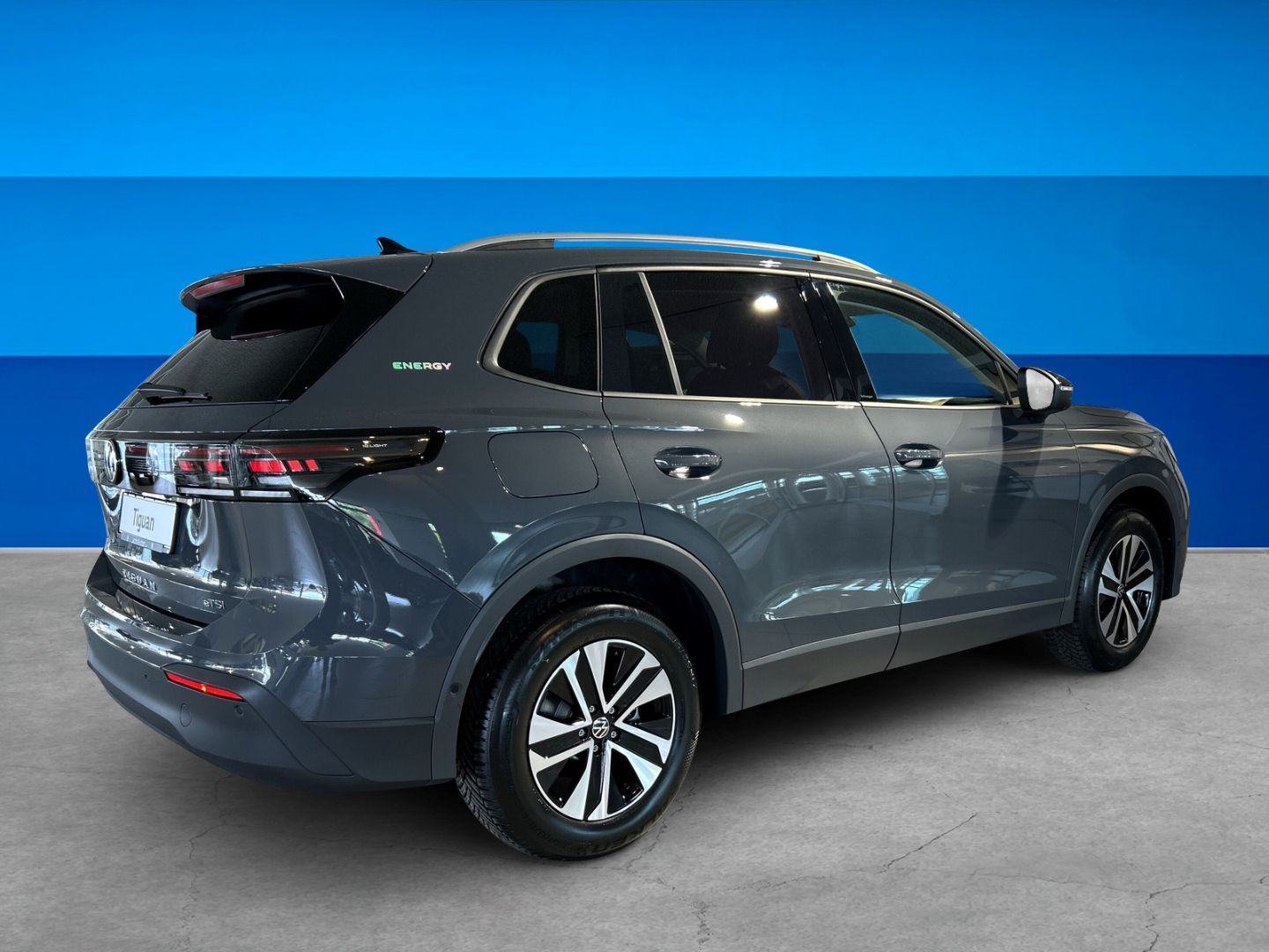 Fahrzeugabbildung Volkswagen Tiguan ENERGY 1,5l eTSI DSG AHK LED+ EASY OPEN