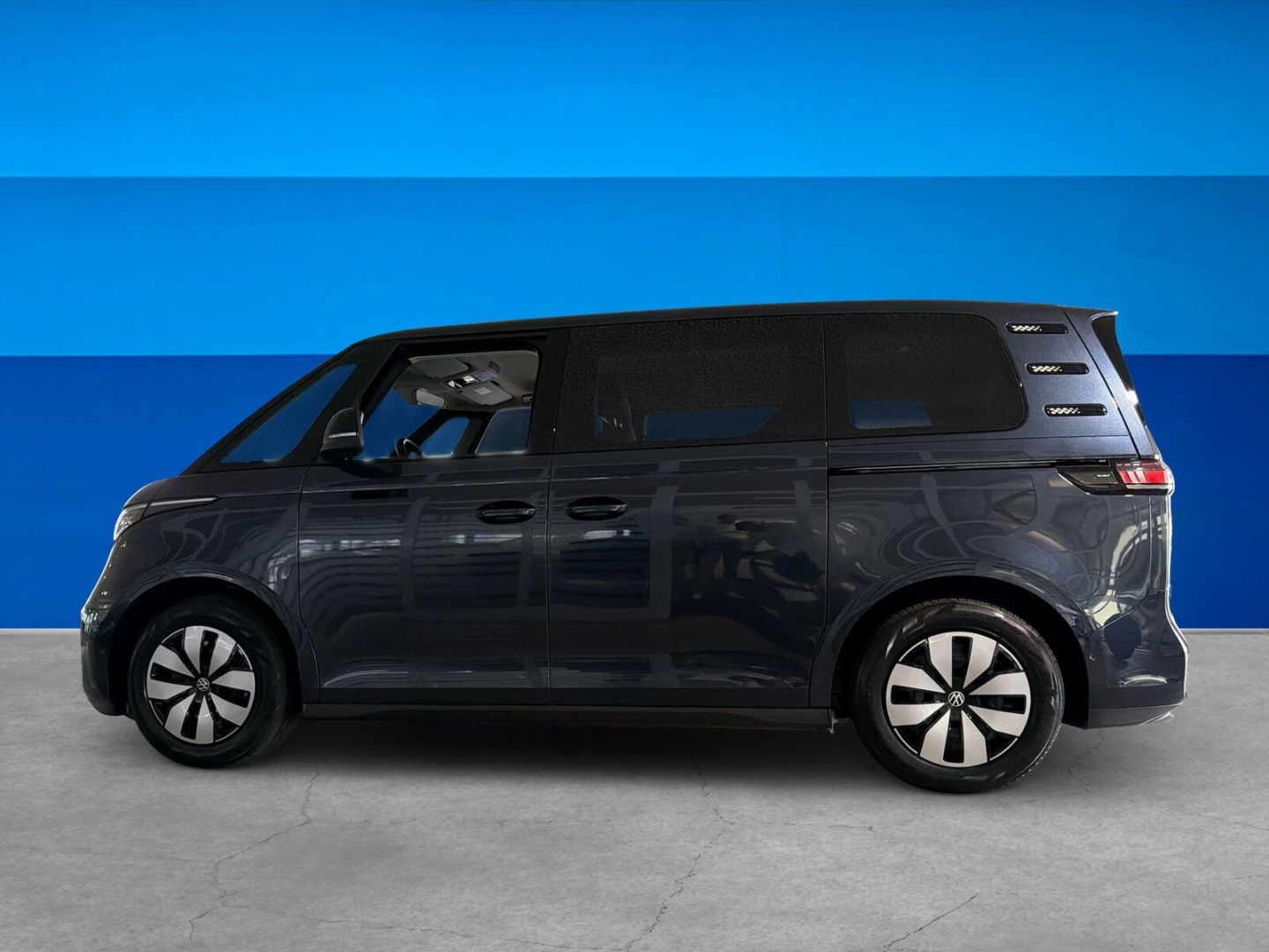 Fahrzeugabbildung Volkswagen ID. Buzz Pro 210 kW 79 kWh KR - mit KI generiert/bearbeitet