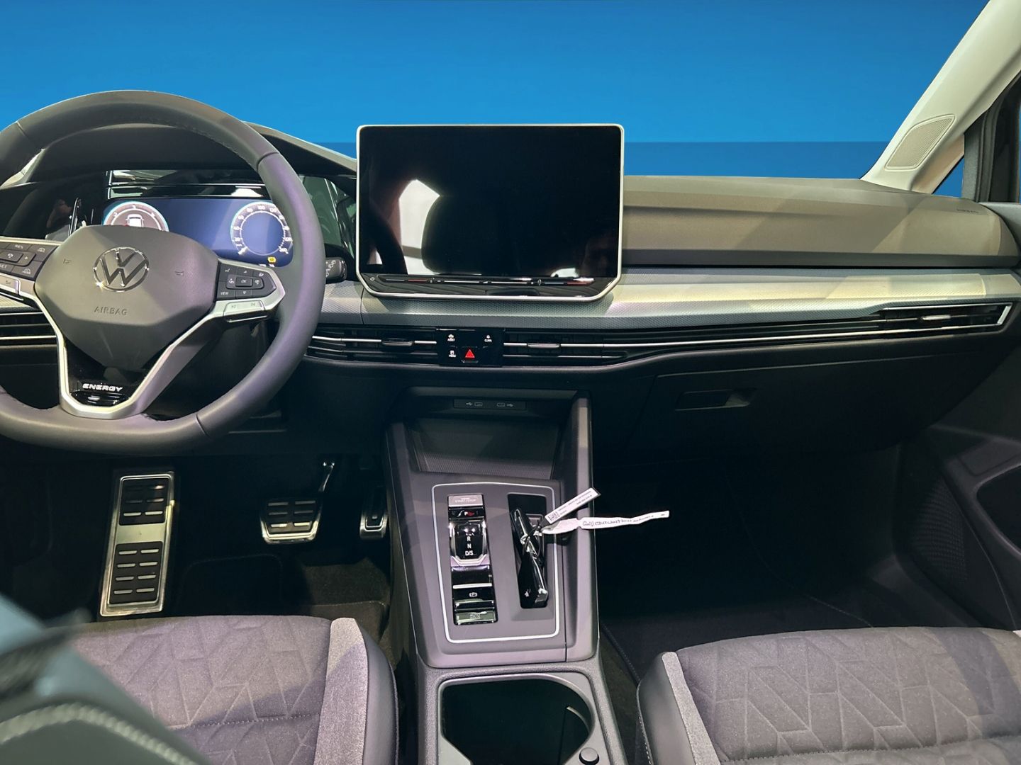 Fahrzeugabbildung Volkswagen Golf ENERGY 2,0l TDI AHK AREA VIEW NAVI LED