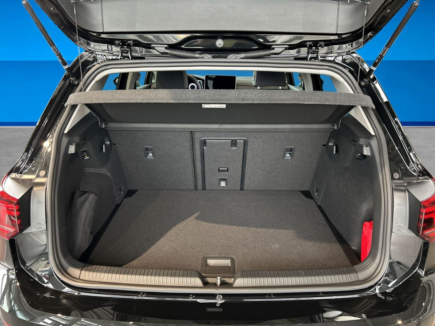 Fahrzeugabbildung Volkswagen Golf ENERGY 2,0l TDI AHK AREA VIEW NAVI LED