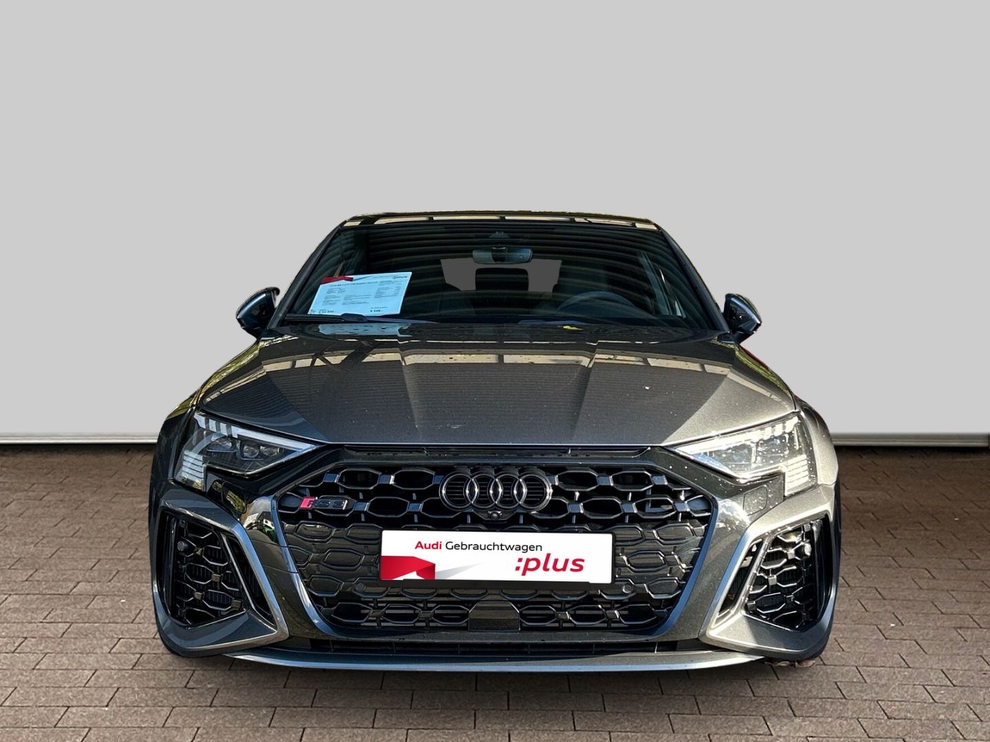 Fahrzeugabbildung Audi RS3 Sportback 2.5 TFSI QUATTRO El. PANO NAVI LED