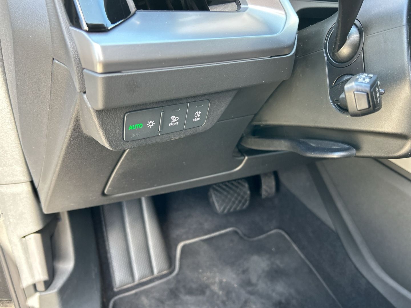 Fahrzeugabbildung Audi Q4 40 Matrix LED HEAD-UP Alu 20 CarPlay NAVI Dig