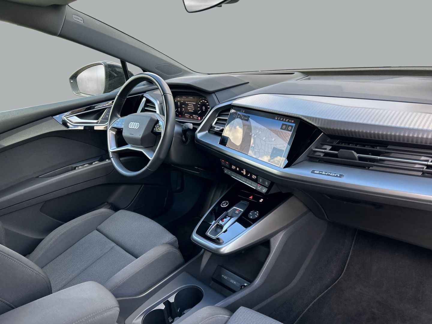 Fahrzeugabbildung Audi Q4 40 Matrix LED HEAD-UP Alu 20 CarPlay NAVI Dig