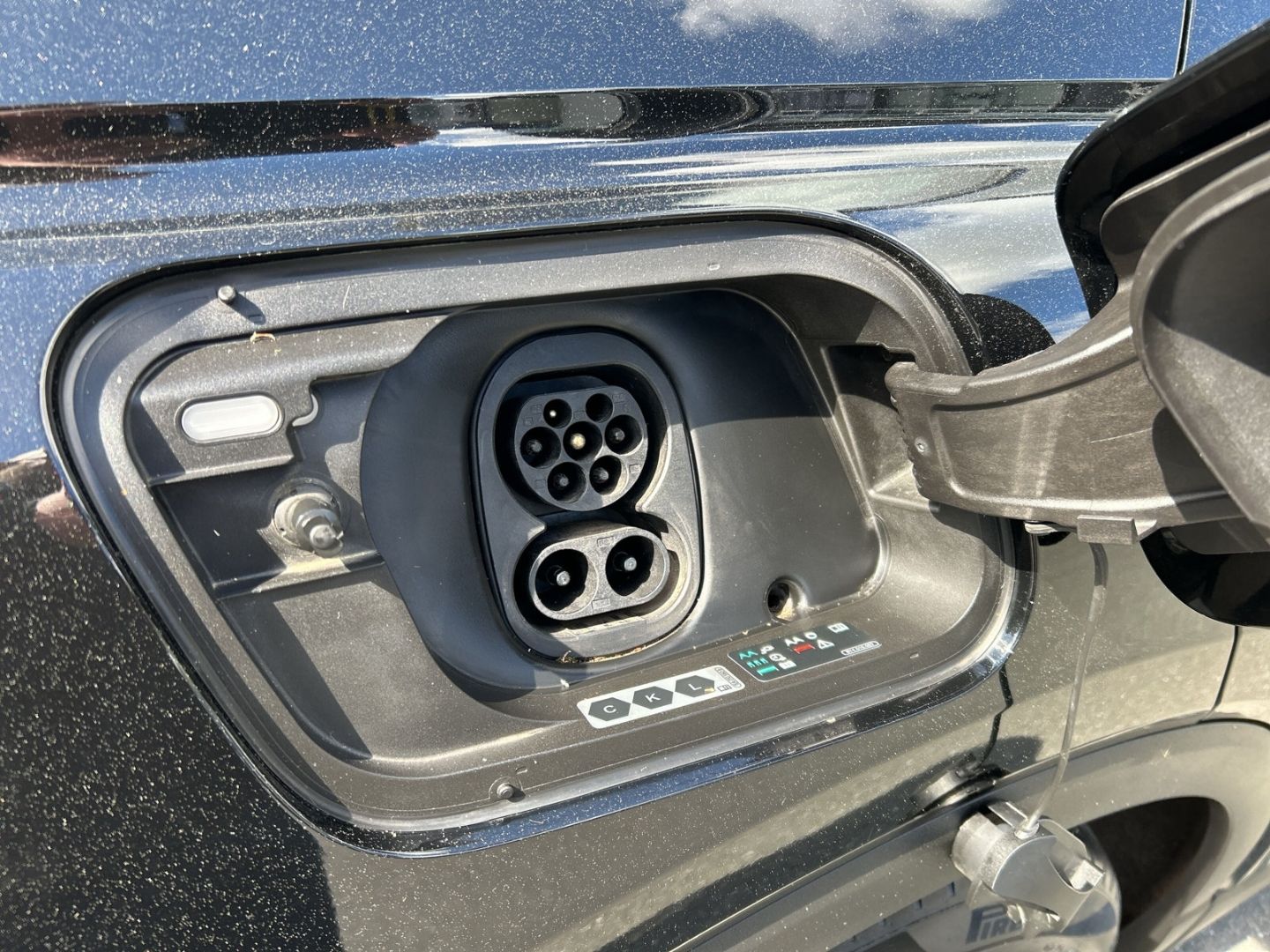 Fahrzeugabbildung Audi Q4 40 Matrix LED HEAD-UP Alu 20 CarPlay NAVI Dig