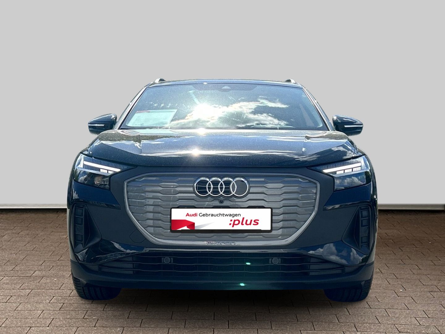Fahrzeugabbildung Audi Q4 40 Matrix LED HEAD-UP Alu 20 CarPlay NAVI Dig