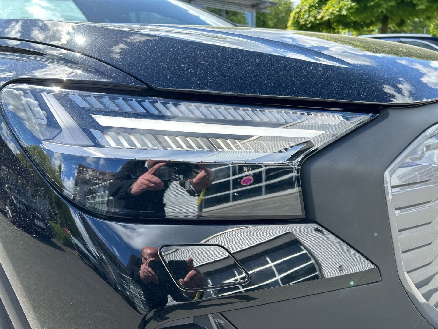 Fahrzeugabbildung Audi Q4 40 Matrix LED HEAD-UP Alu 20 CarPlay NAVI Dig