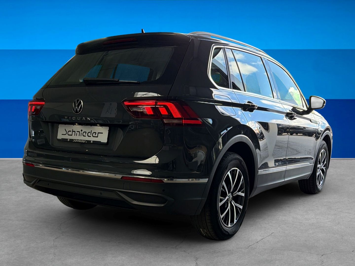 Fahrzeugabbildung Volkswagen Tiguan 2.0 TDI Life Rear View Business Premium