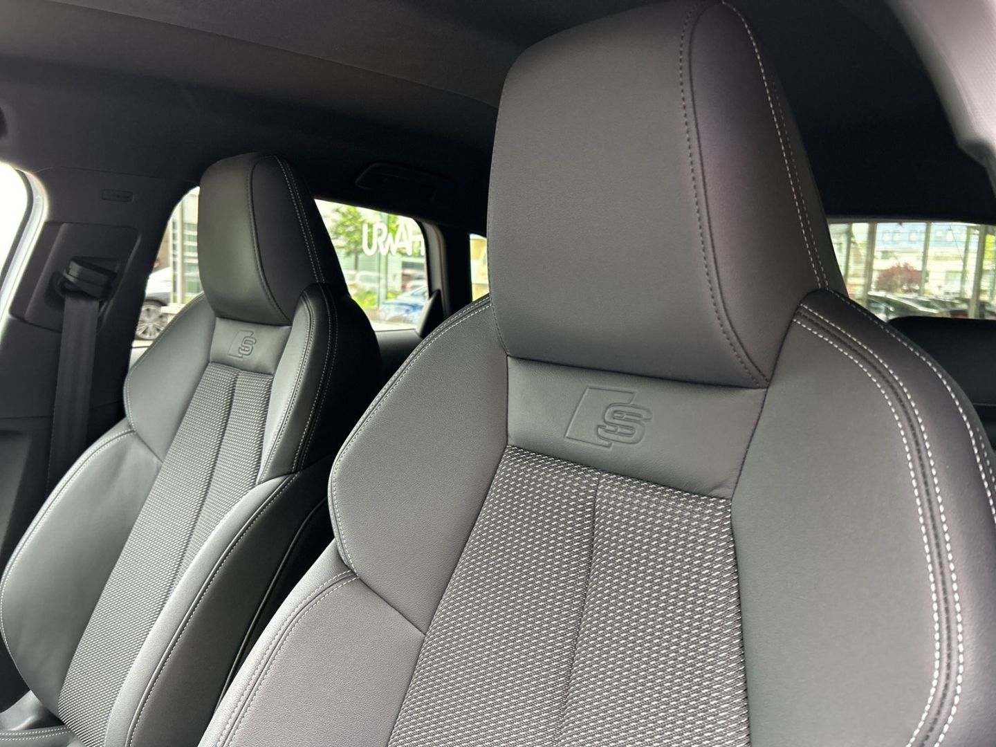Fahrzeugabbildung Audi A3 e Sportback 40 1.4 TFSI S line E-tron