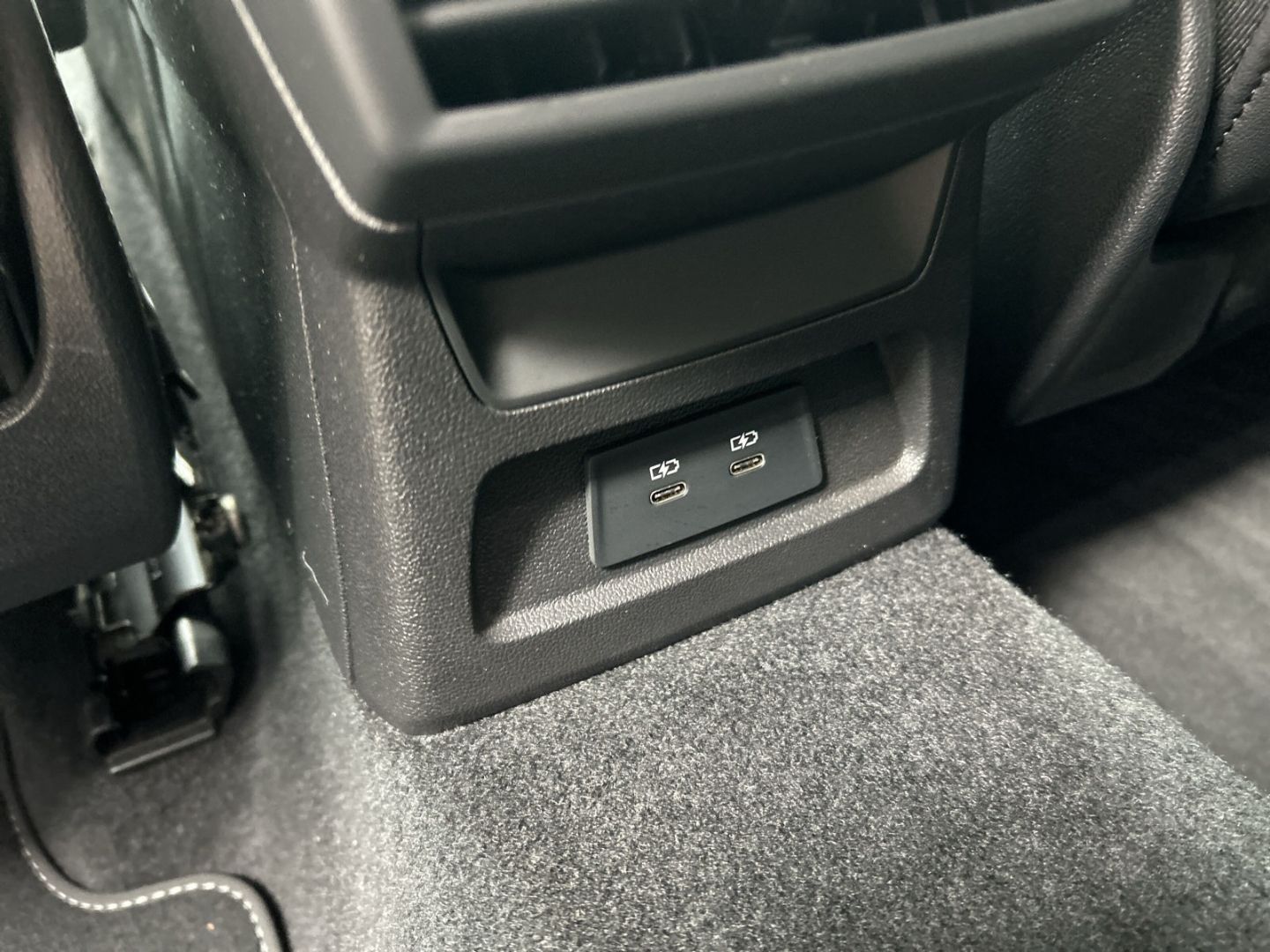 Fahrzeugabbildung Audi A3 e Sportback 40 1.4 TFSI S line E-tron
