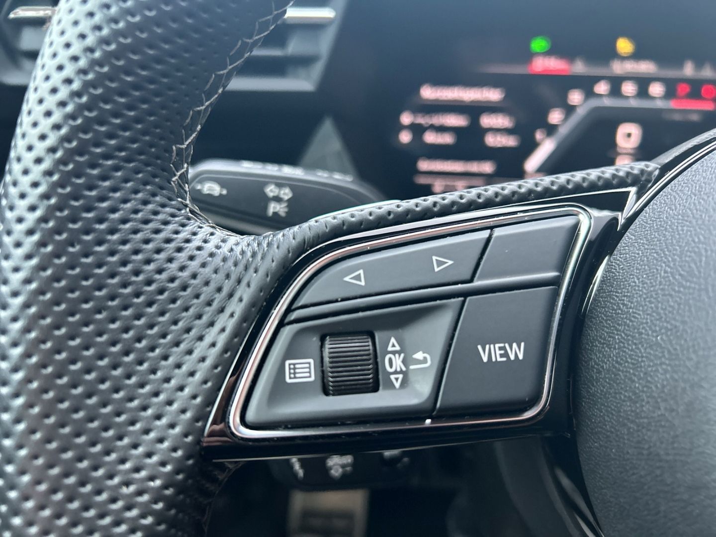 Fahrzeug 13 Fahrzeugabbildung Audi S3 Limousine 2.0 TFSI quattro MATRIX-LED+B&O+KAM