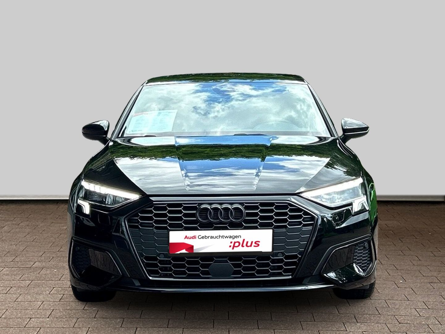 Fahrzeugabbildung Audi A3 35 TFSI Sportback 35TFSI S Tronic LED Optik-P