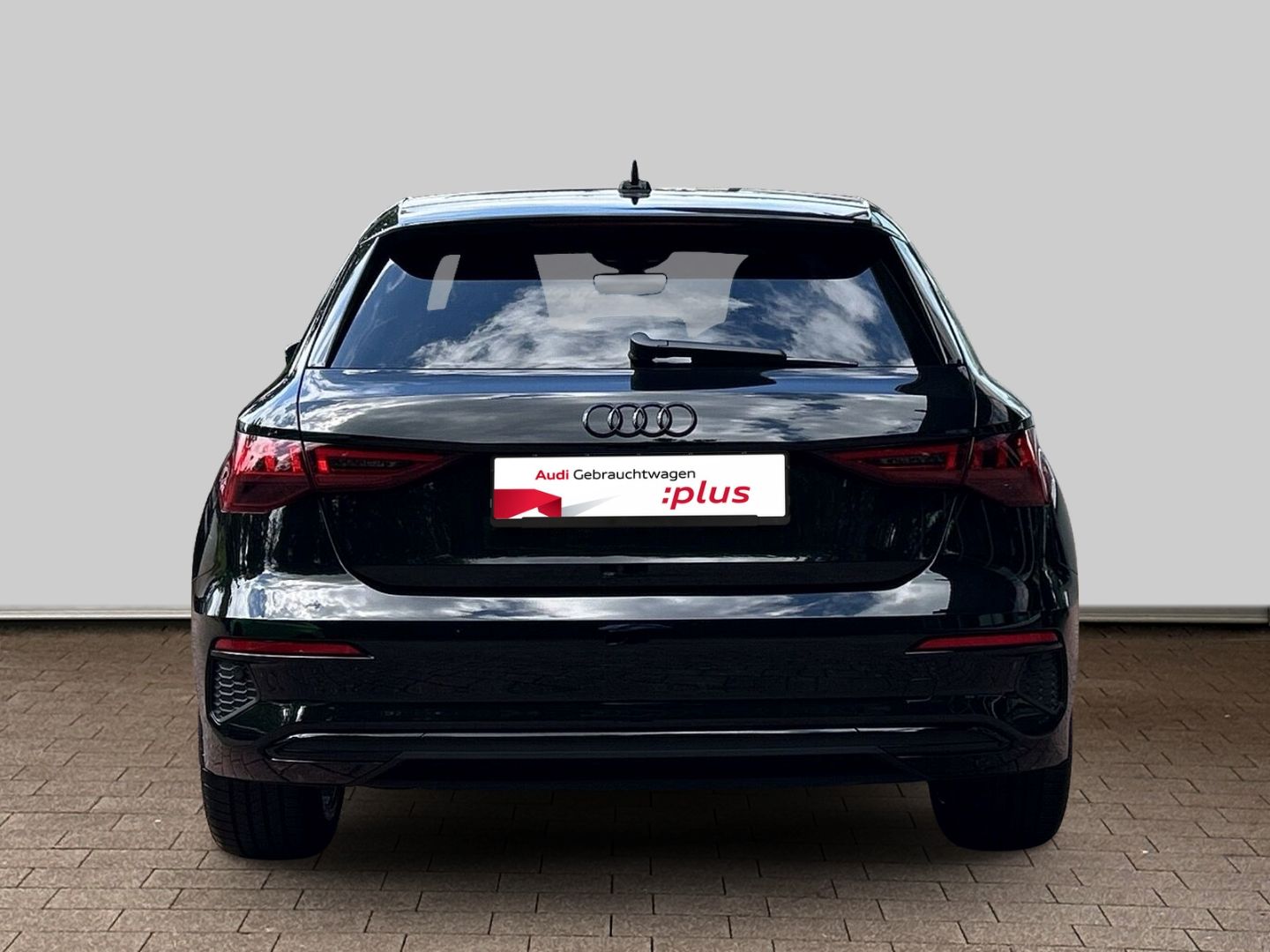 Fahrzeugabbildung Audi A3 35 TFSI Sportback 35TFSI S Tronic LED Optik-P