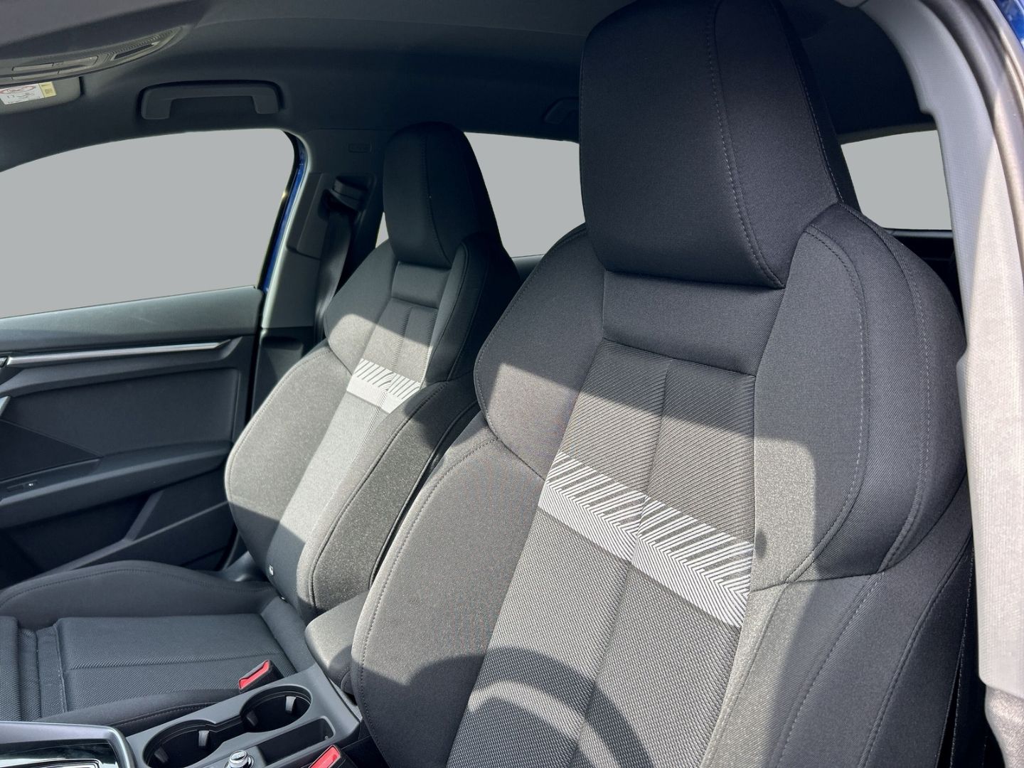 Fahrzeug 14 Fahrzeugabbildung Audi A3 SPORTBACK TFSI 85 kW +AHK+VIRTUAL+NAVI+SHZ